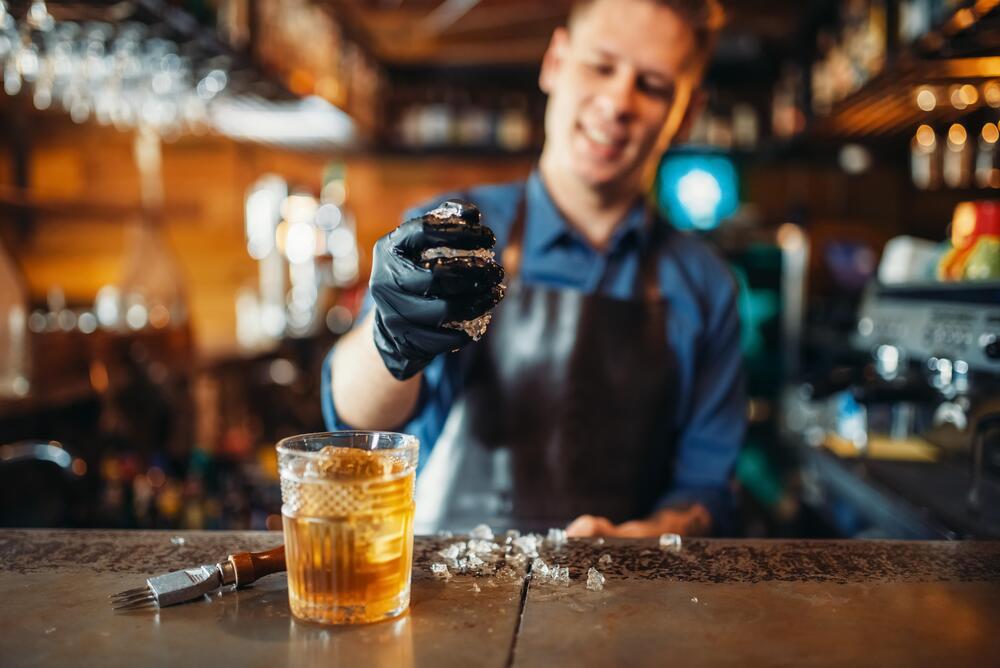 Cocktail in casa: tre ricette di Angelo Sparvoli, il goldenboy del bartending italiano