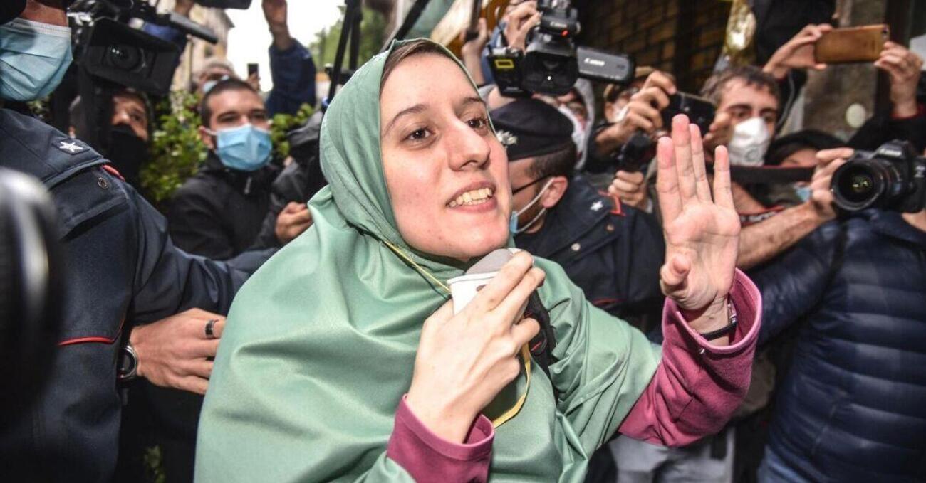 Silvia Romano pu&ograve; vestirsi come le pare