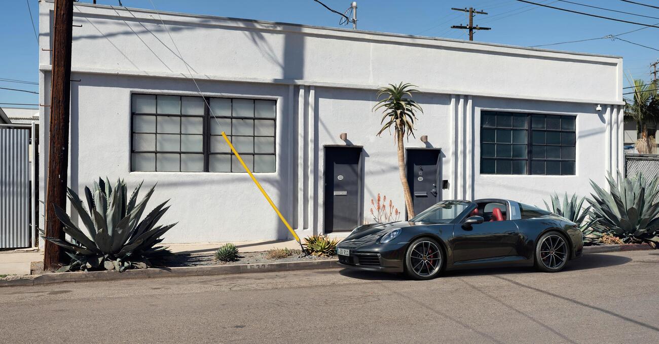 911 Cabrio is for pus***s, 911 Targa is for Men (on Wheels)