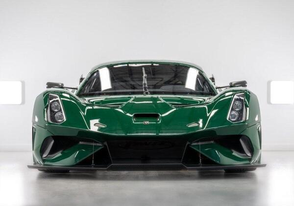 Specchio delle mie Brabham, chi &egrave; la pi&ugrave; veloce del reame? &Egrave; la BT62 Competition!