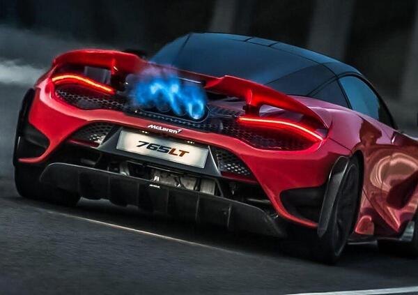 La McLaren 765LT manda in crisi il patriottismo: &egrave; l&#039;anti-Ferrari 488