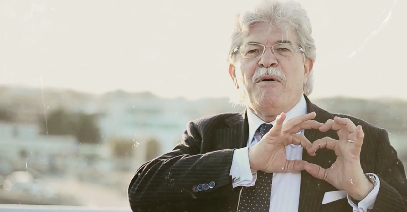  Ecco perch&eacute; il profilo TikTok di Antonio Razzi &egrave; la cosa pi&ugrave; bella che vedrete oggi 