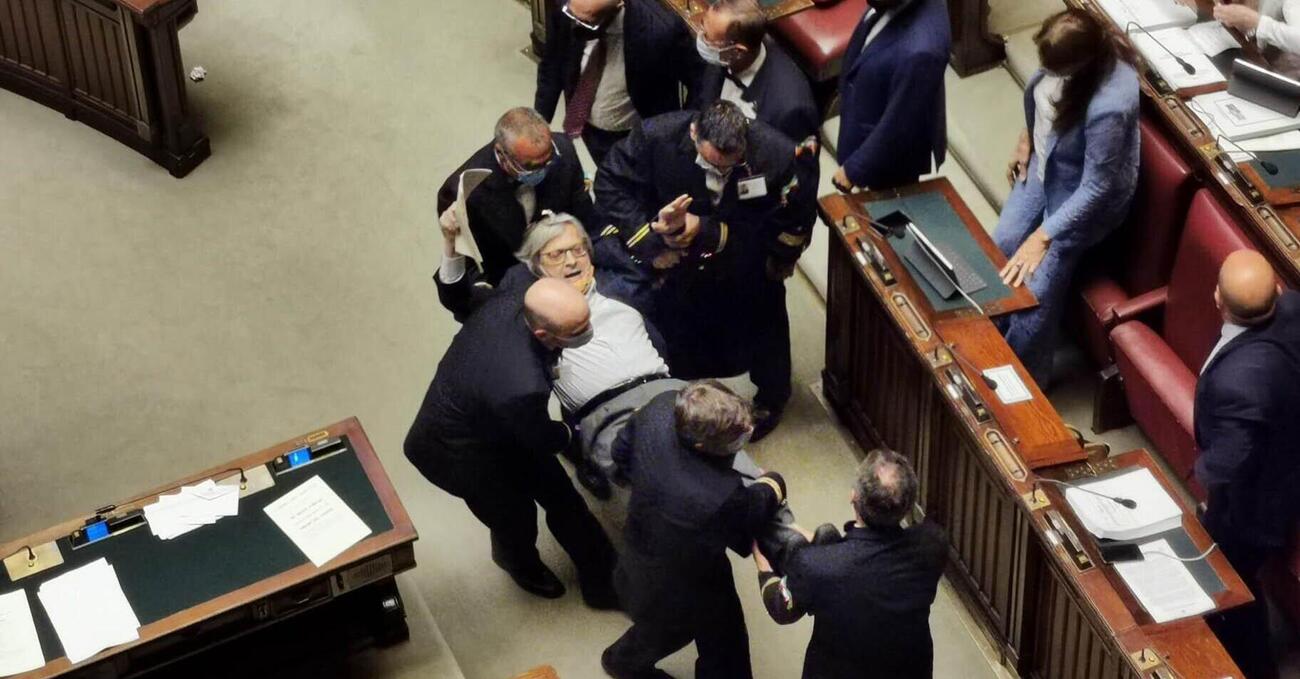 Abbiamo tutti bisogno di Vittorio Sgarbi