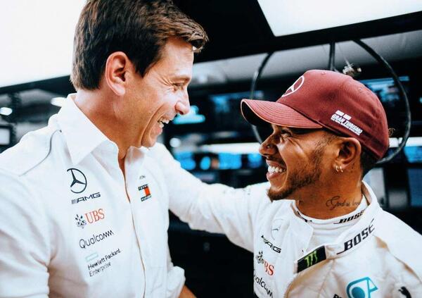 Perch&eacute; tutti odiano la Mercedes di Hamilton 