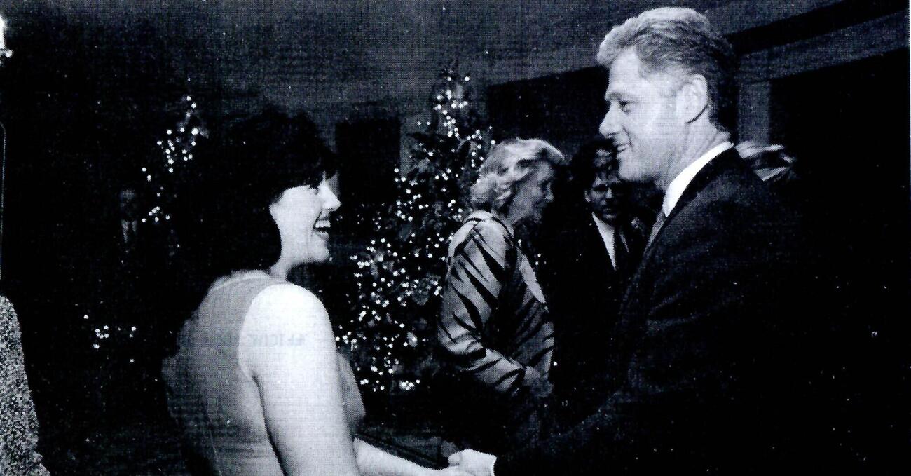 Monica Lewinsky e il potere di inginocchiarsi davanti a un uomo 
