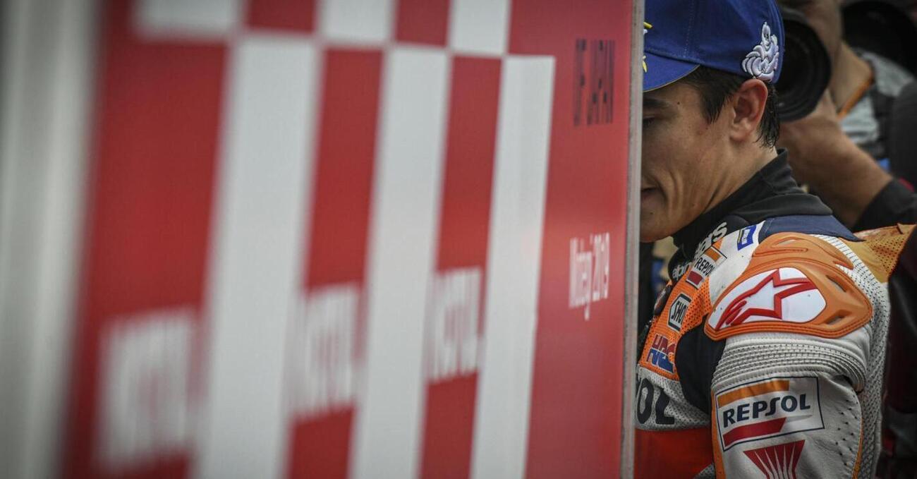 Marc Marquez non ce la fa e dice basta. Oggi a Jerez ha vinto il vero coraggio