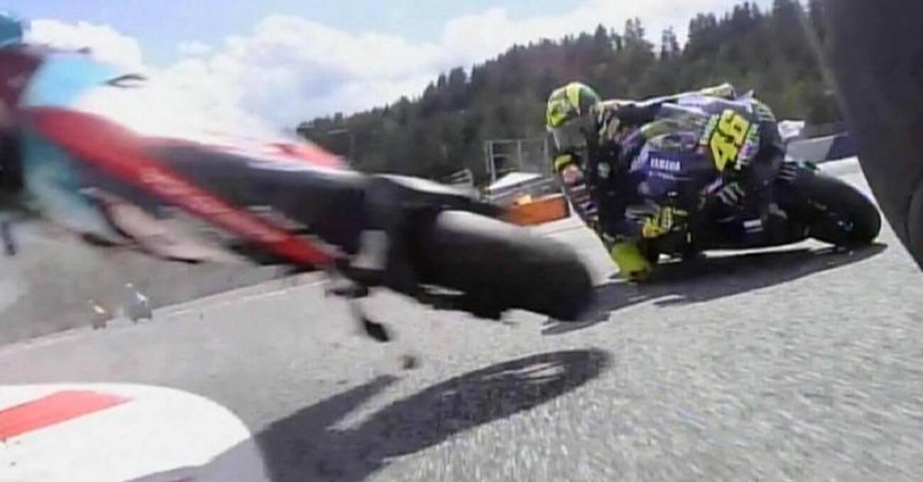 Carlo Pernat: &quot;Forse il Sic c&#039;ha messo una mano per deviare quelle moto e Vale ha pensato di smettere&quot;