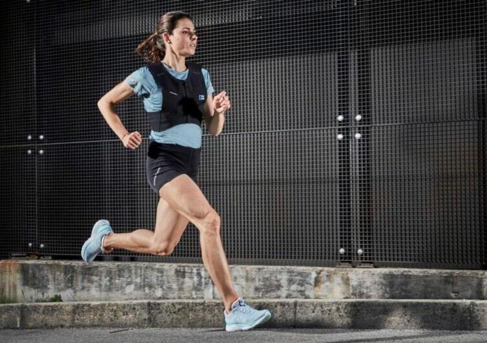 D-One il primo gilet smart per i runner pensato da D-Air Lab (e quindi da Dainese)