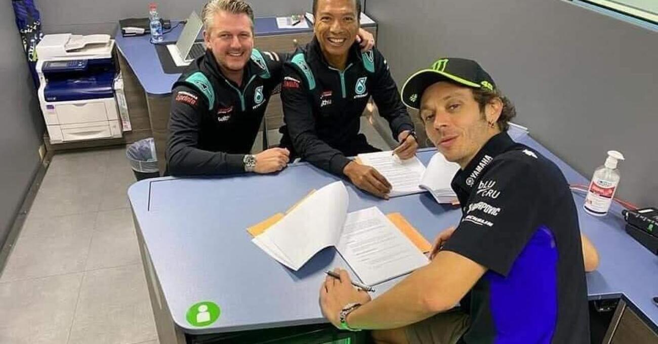 L&rsquo;sms di Graziano a Valentino Rossi: &ldquo;Bisogna crederci!&rdquo;. E sulla firma: &ldquo;Non ho fretta di diventare nonno&quot;