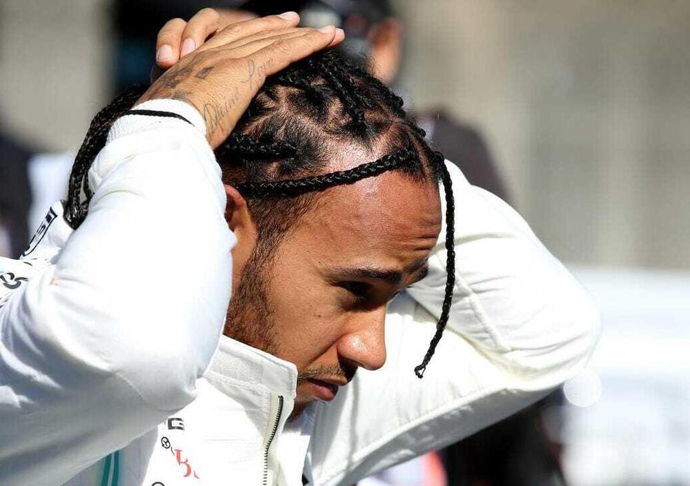 Vuoi vedere che anche Lewis Hamilton &egrave; umano?