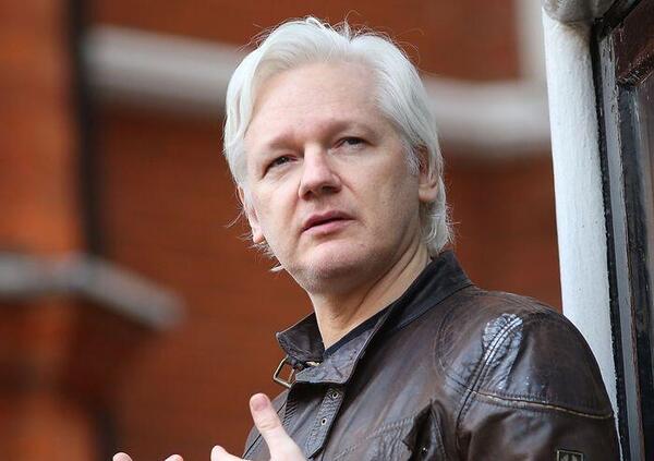 Julian Assange, sembra un film ma &egrave; la realt&agrave;. Michele Diom&agrave; sulla libert&agrave; di stampa