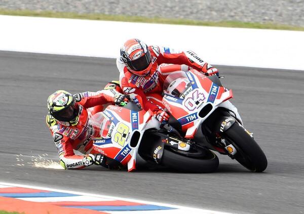 Andrea Dovizioso e Andrea Iannone: coppia &quot;scambista&quot;. L&rsquo;offerta di Aprilia e  il pressing di Marc Marquez