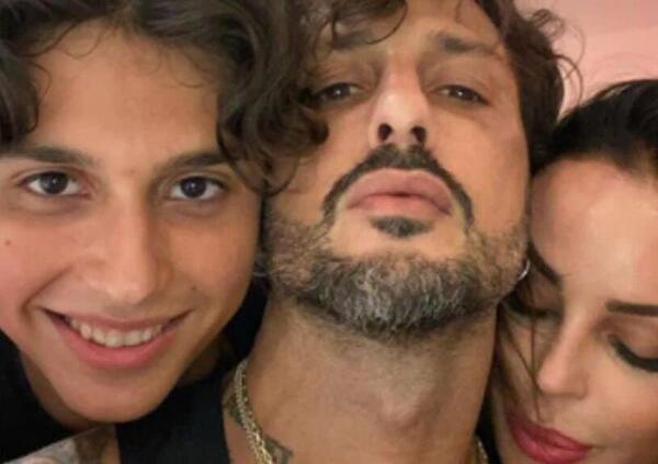 Fabrizio Corona choc a Nina Moric: &ldquo;Ti fracasserei la testa per ucciderti&rdquo;. E il figlio: &ldquo;Qui imparo il male&quot;