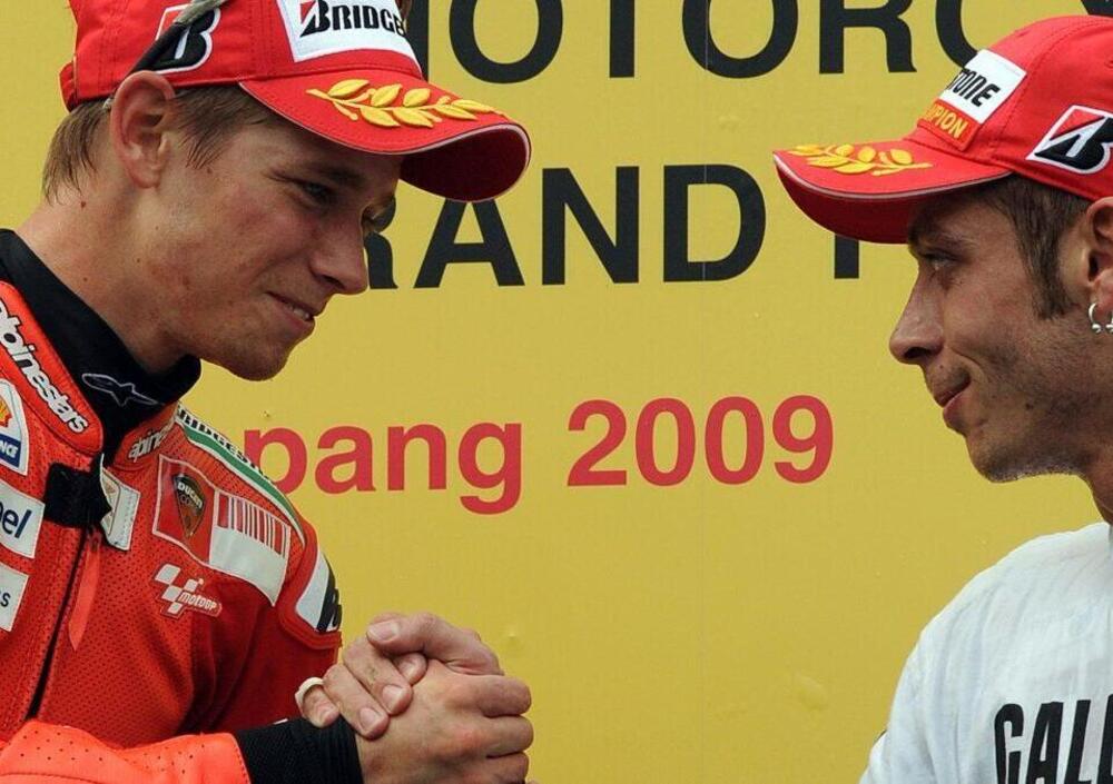 Casey Stoner shock: &ldquo;Triste vedere esultare Valentino per una top five. Senza Marquez il livello &egrave; basso&quot;