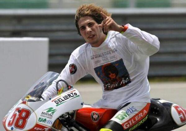 Oggi &egrave; un giorno del cazzo. Perch&eacute; oggi, da nove anni, non c&rsquo;&egrave; pi&ugrave; Marco Simoncelli