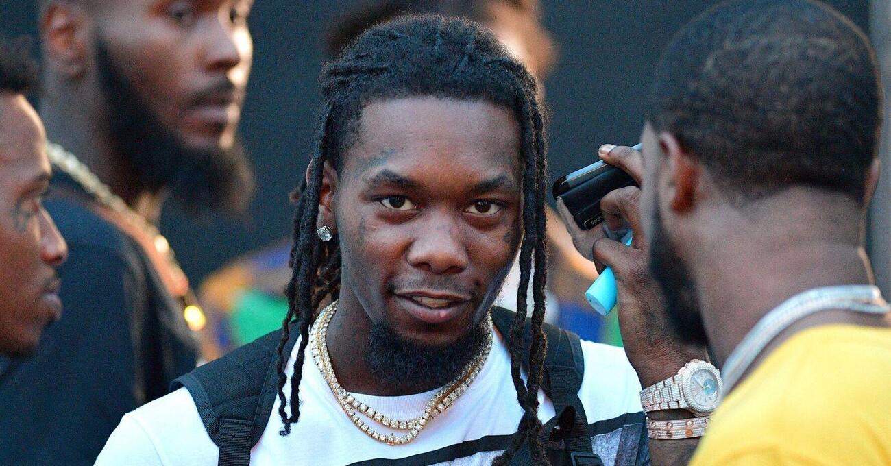 Offset vs Trump: il marito di Cardi B sfonda il corteo con la propria macchina e viene arrestato