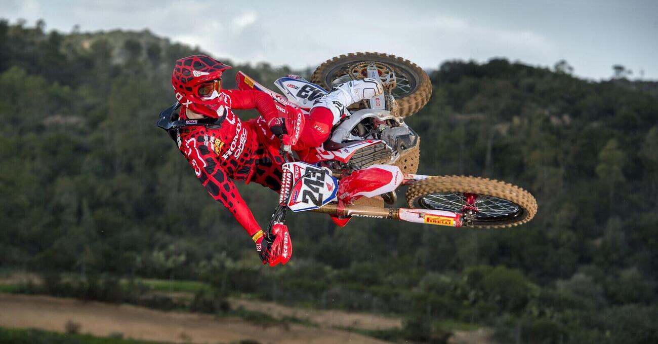 Chi &egrave; Tim Gajser? La storia (pazzesca) di un campione partito dalla rovina