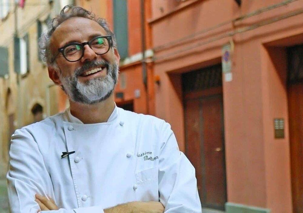 Massimo Bottura e le 5 proposte per salvare la ristorazione. Qualcuno lo ascolter&agrave;?