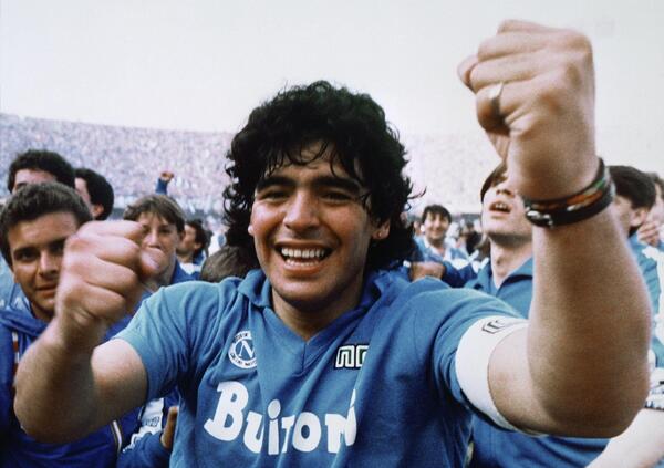 &ldquo;Ho visto Diego e dico &lsquo;o vero&rdquo;, il libro di Ferrara che celebrava i 60 anni di Maradona