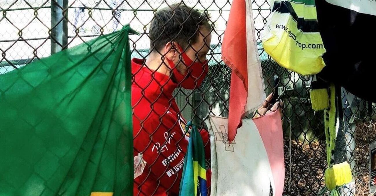 A Imola i piloti rendono omaggio ad Ayrton Senna 