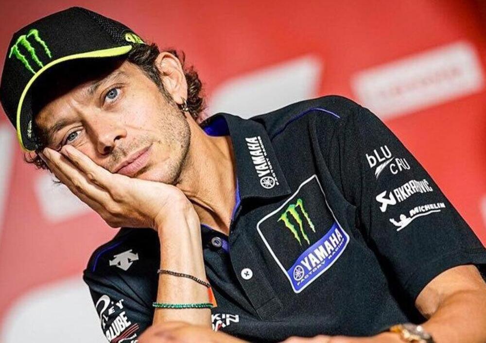 Valentino Rossi positivo al Covid19 anche dopo l&rsquo;ultimo tampone: Valencia sempre pi&ugrave; lontana