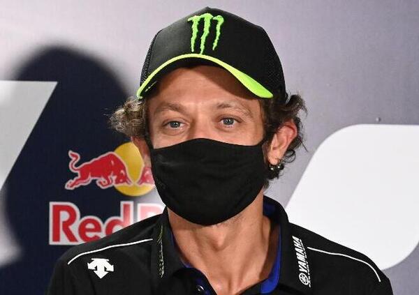 L&rsquo;accusa a Valentino Rossi: irregolare il suo ingresso al Ricardo Tormo di Valencia 