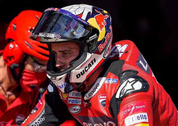 Andrea Dovizioso: &ldquo;Non sto bene, spero di non aver preso il Covid19. Far&ograve; un tampone&rdquo;