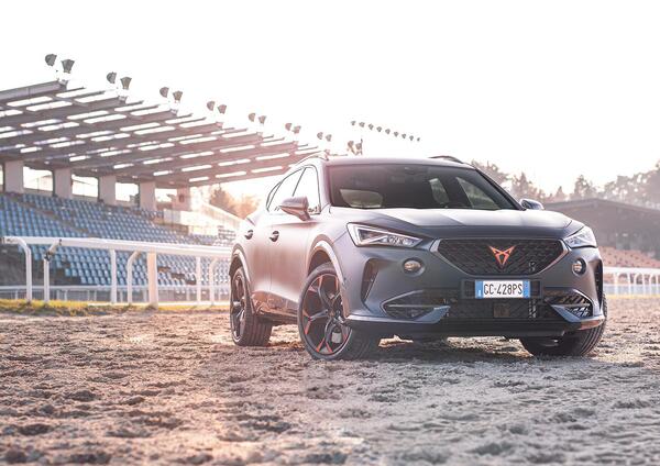 Come il rock in un momento di noia: ecco CUPRA Formentor. Test drive con il SUV Coup&eacute; da 310 CV