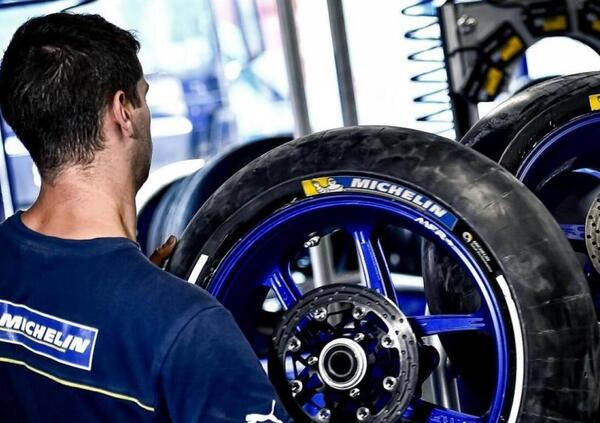 La rivelazione di Piero Taramasso: &ldquo;Suzuki sceglie le gomme prima degli altri&quot;