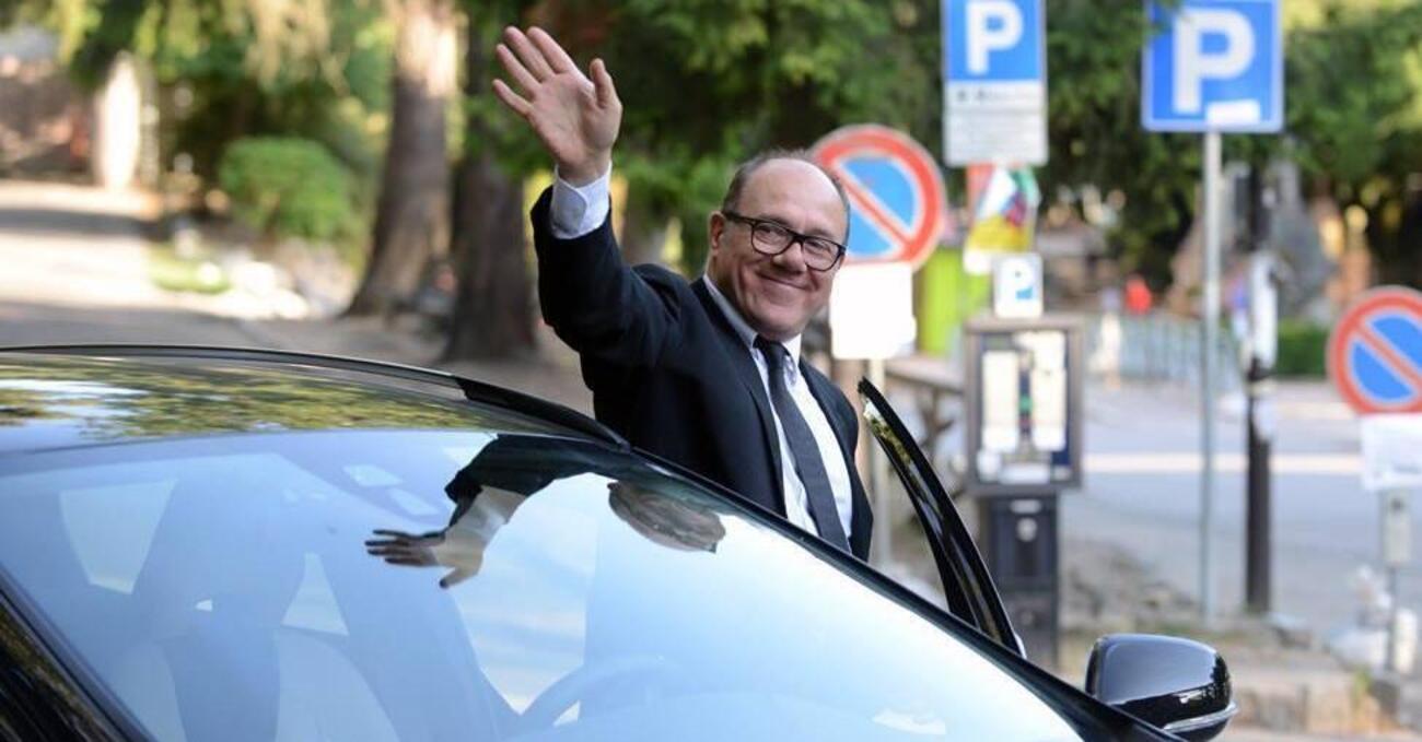 Auguri Carlo Verdone, 70 anni tra film di successo e auto simboliche