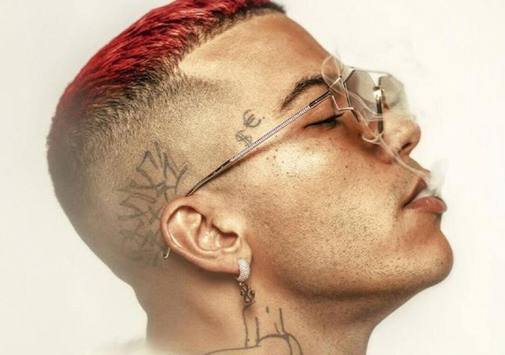 Rolling Stone torna in edicola. Sfogliamolo insieme a Sfera Ebbasta