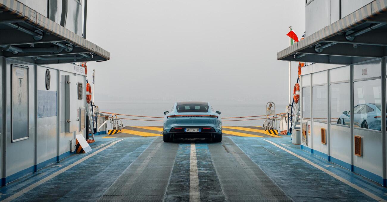 Porsche Taycan 4S: 571 cavalli nel silenzio