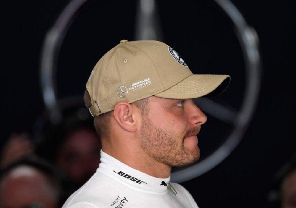 Bottas e quella battuta che fa arrabbiare la Cina: &quot;Cancellerei il giorno in cui a Wuhan...&quot;