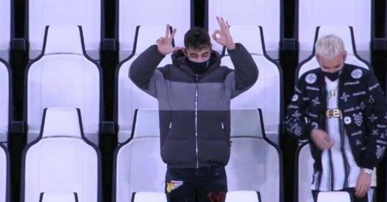 Tony Arbolino assalito dai tifosi del Napoli dopo aver perso il mondiale