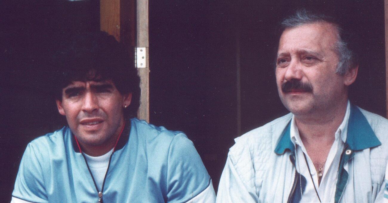 L&#039;omaggio a Maradona di Gianni Min&agrave; 