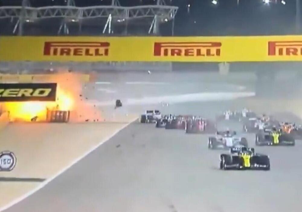 Miracolo Grosjean, il video dell&#039;incredibile incidente in Bahrain