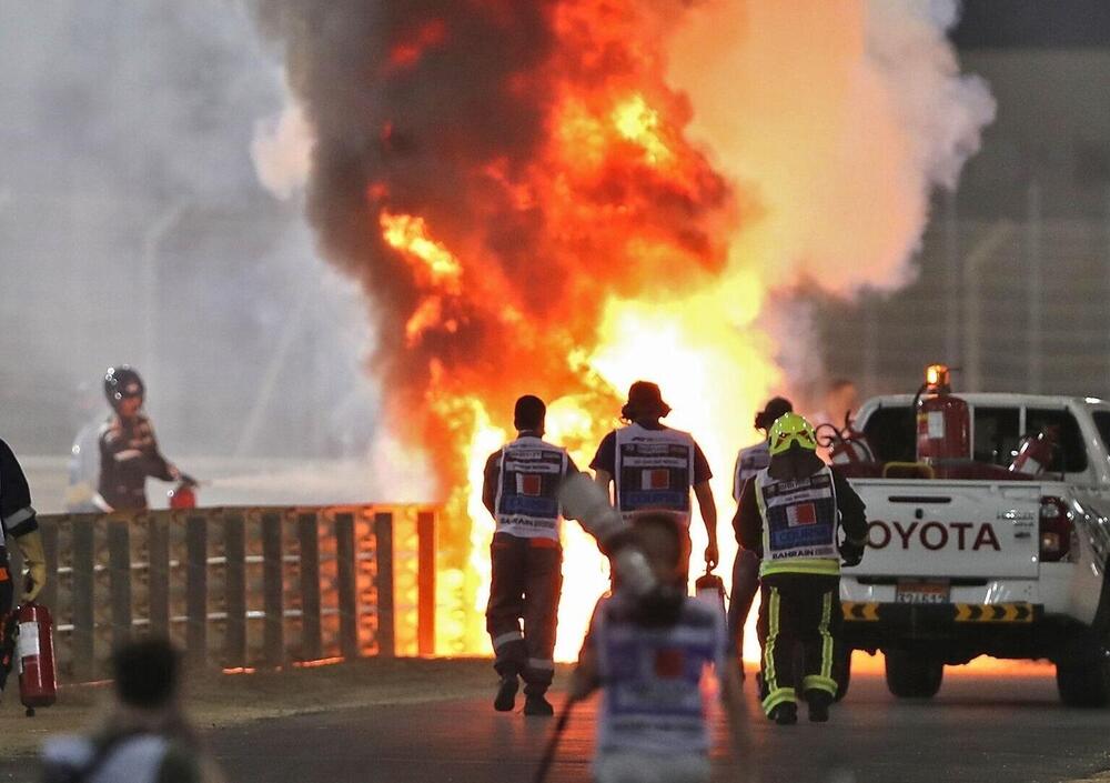 Hamilton commenta l&#039;incidente di Grosjean: &quot;il rischio che ci prendiamo non &egrave; uno scherzo&quot;