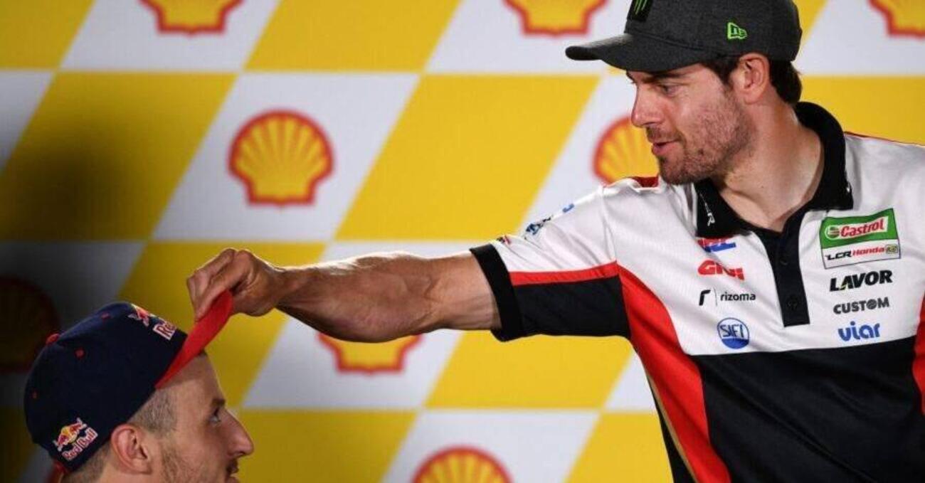 Lo scambio di affetto tra Jack Miller e Cal Crutchlow &egrave; il bello del motociclismo