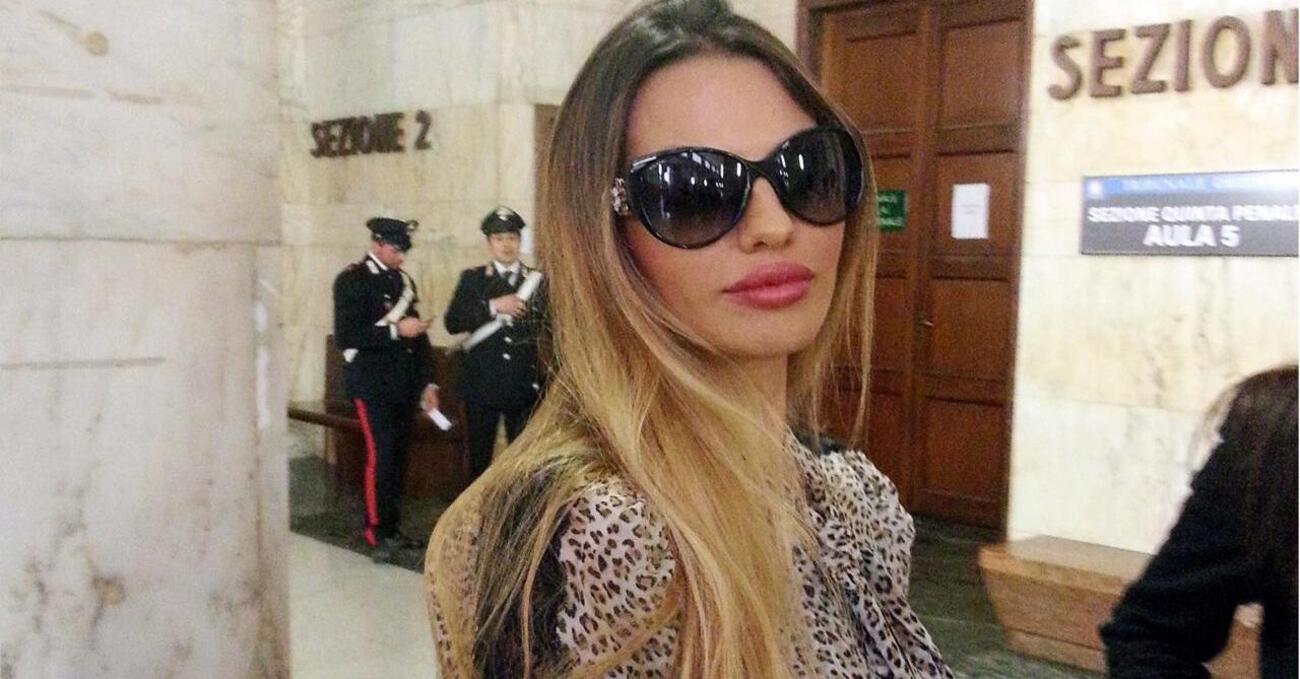 Barbara Guerra: &ldquo;Berlusconi mi ha dato 2mila e 500 euro al mese, una miseria&rdquo;