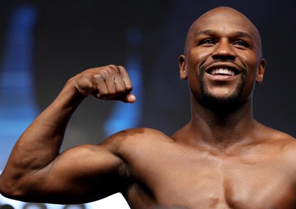 Mayweather contro uno youtuber, ma &egrave; ancora boxe?