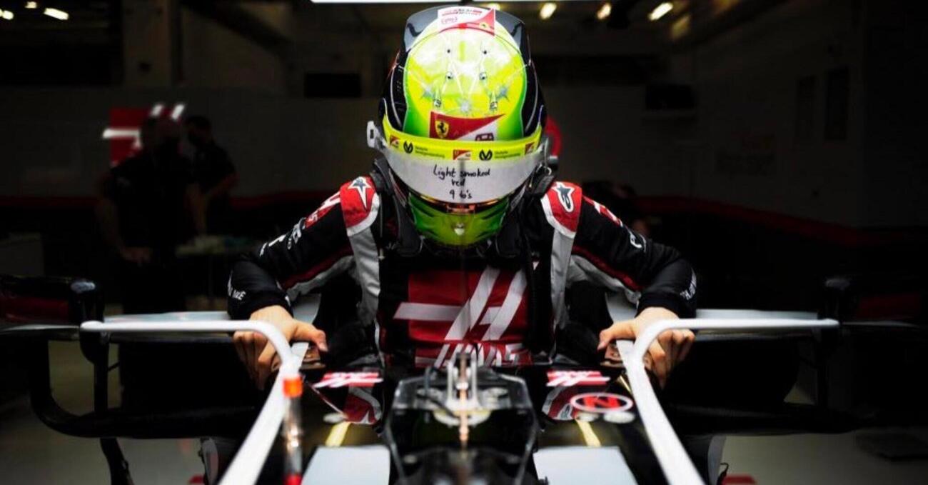 Piloti ma cosa avete in testa? Tutti i caschi speciali di Abu Dhabi!