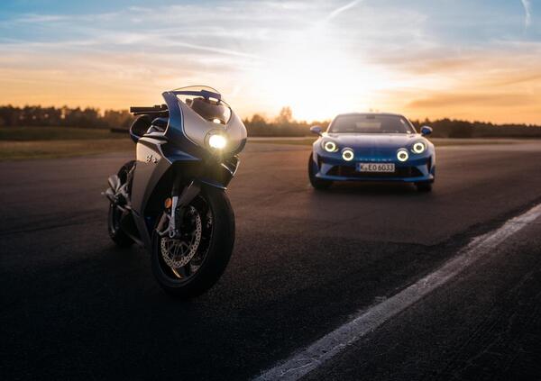 MV Agusta Superveloce Alpine: &egrave; lei la pi&ugrave; bella del 2020?