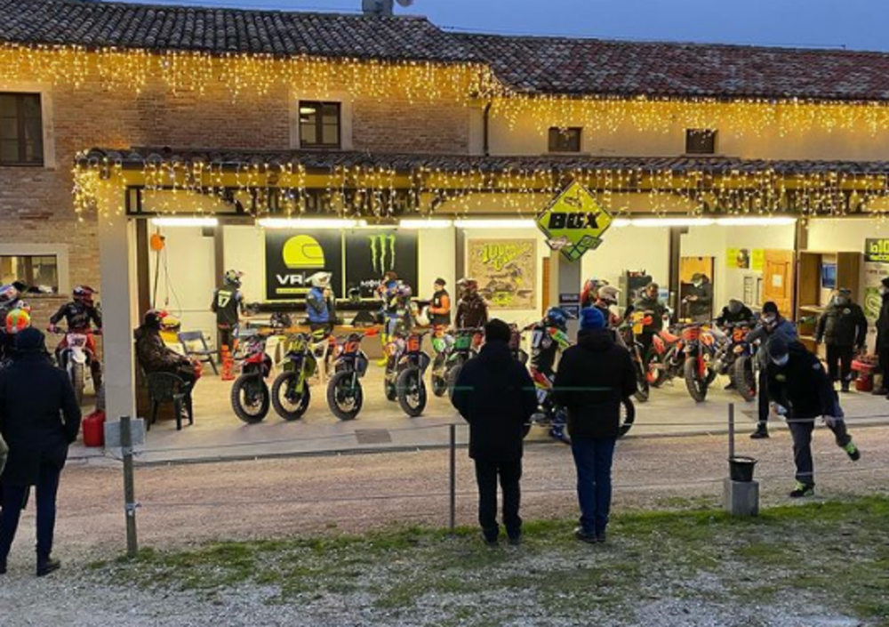 Babbo Natale &egrave; stato al Ranch di Valentino Rossi: moto nuove per tutti