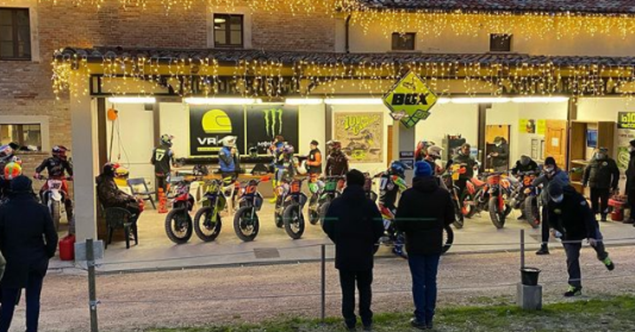 Babbo Natale &egrave; stato al Ranch di Valentino Rossi: moto nuove per tutti