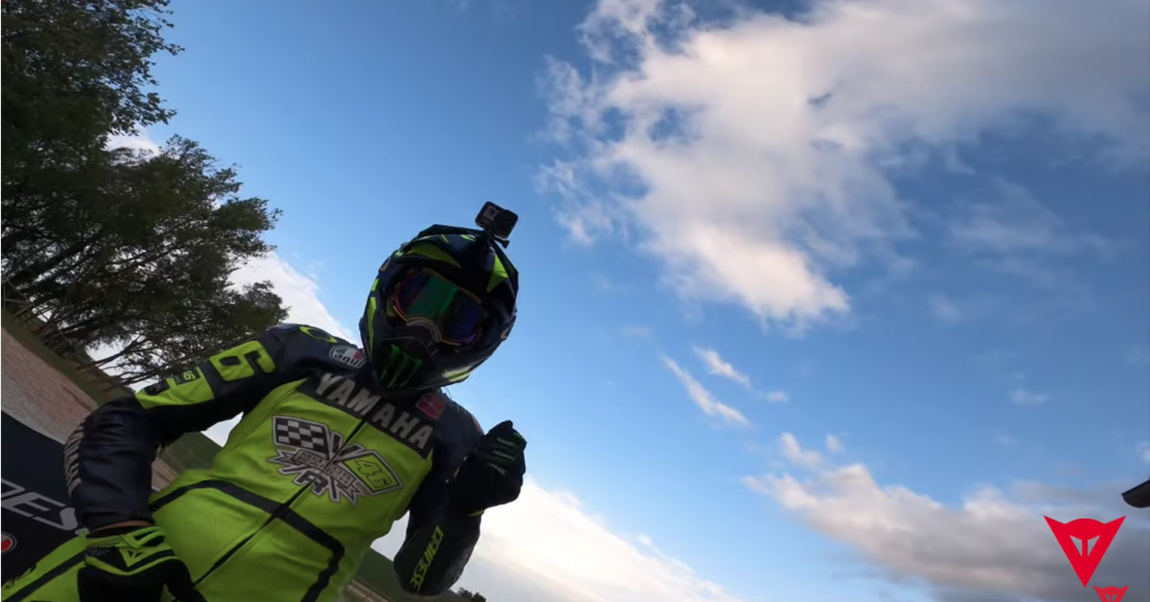 [VIDEO] Valentino Rossi, un giro al Ranch di Tavullia commentato dal Dottore