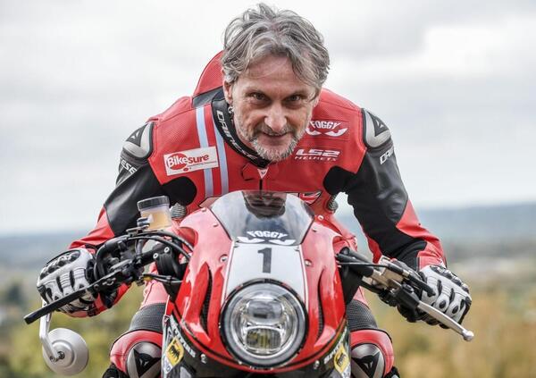 [VIDEO] A casa di Carl Fogarty per dare un&#039;occhiata alla sua collezione di auto e moto