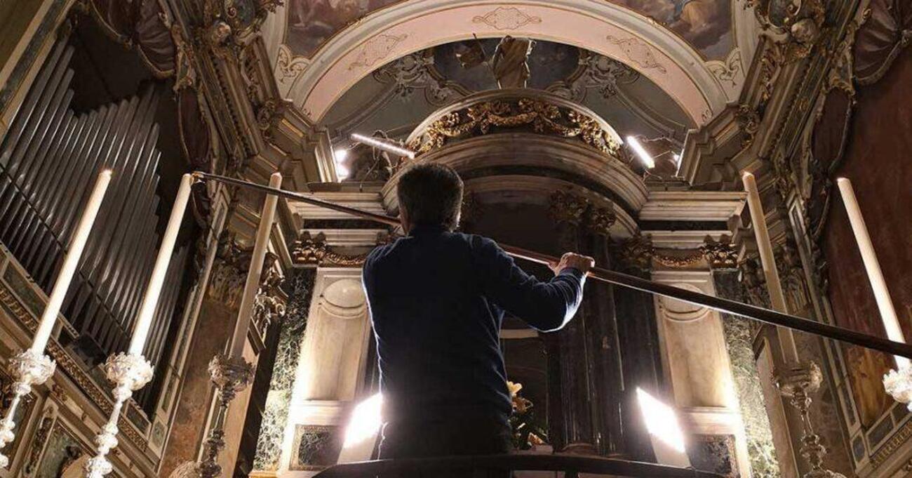 Vitto, alloggio e 1300 euro al mese. Tutti in fila (in 200) per fare il sacrestano a Cortina