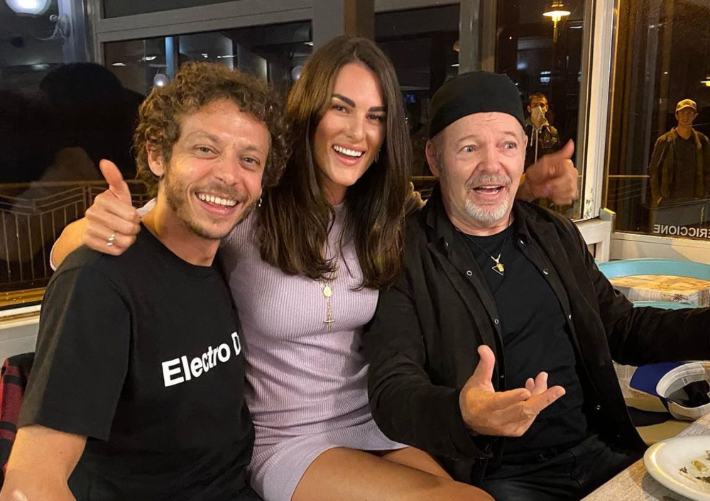 Il ciao ciao 2020 di Valentino Rossi: guarda il video!