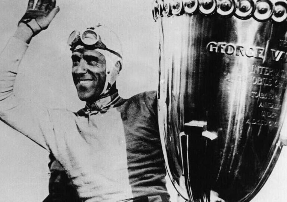 &quot;Quando passa Nuvolari ognuno sente il suo cuore vicino&quot;. Le mille vite del mantovano volante