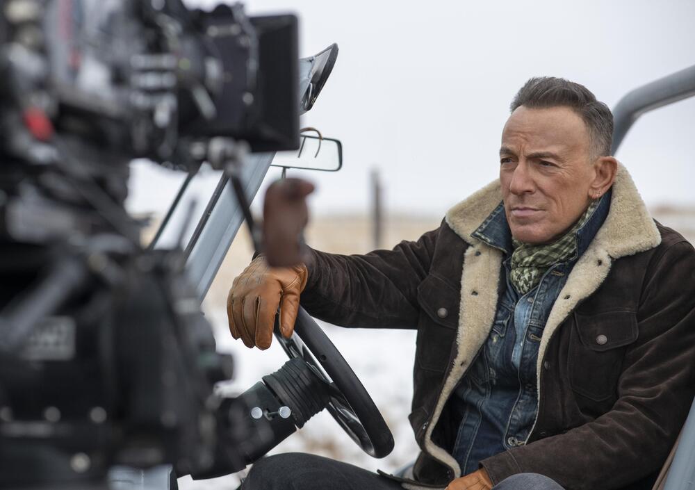 &quot;Ubriaco guidava pericolosamente&quot;. Jepp cancella spot con Bruce Springsteen